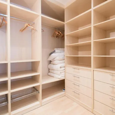 Nin Salou, Tarracohomes Villa *